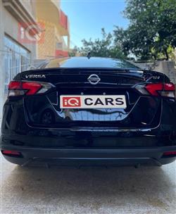 نيسان فيرسا